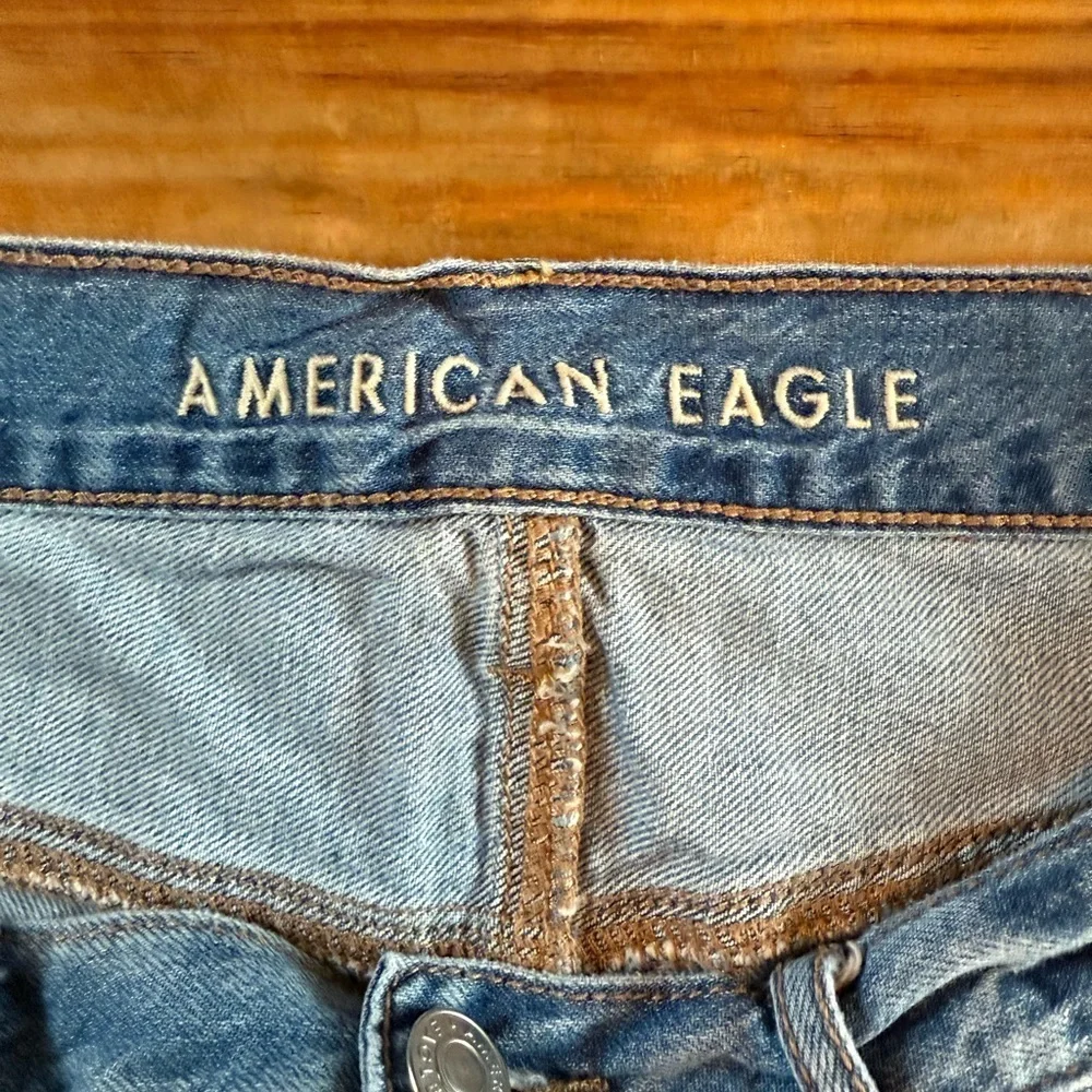 American Eagle Shorts Womens 6 Blue Jean Denim 90s Boyfriend Short Distressed